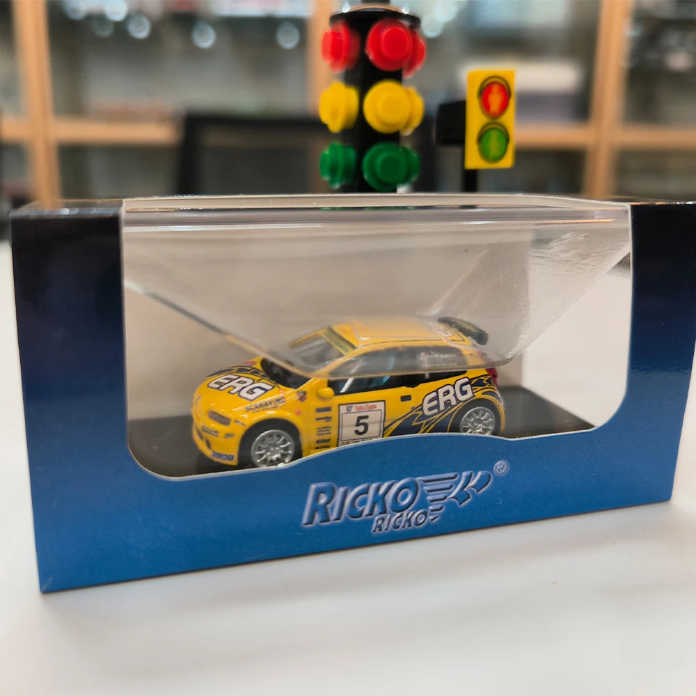 Carro de Rally Amarelo ERG – Edição Colecionador 1:87
