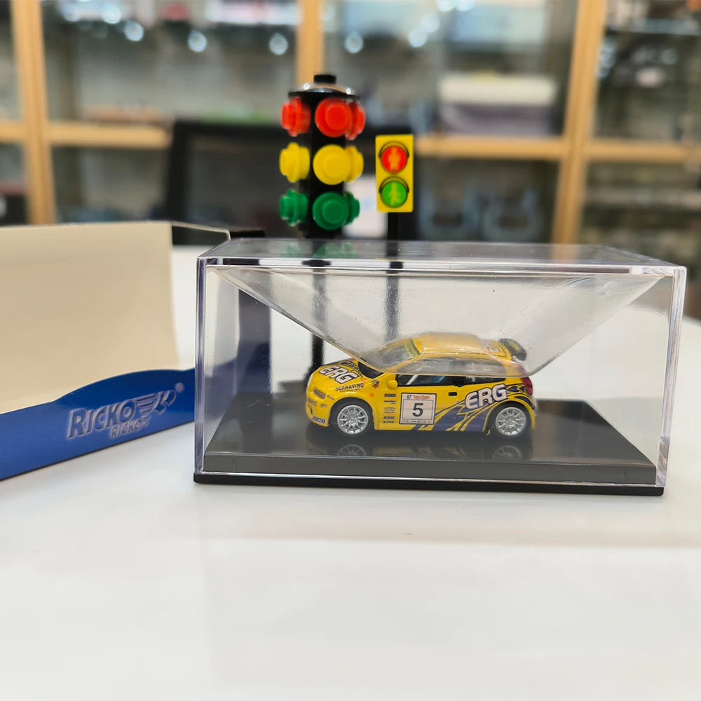 Carro de Rally Amarelo ERG – Edição Colecionador 1:87