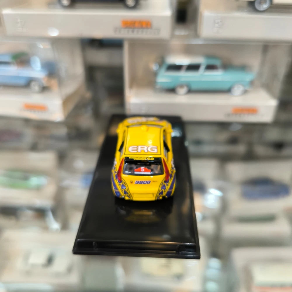 Carro de Rally Amarelo ERG – Edição Colecionador 1:87