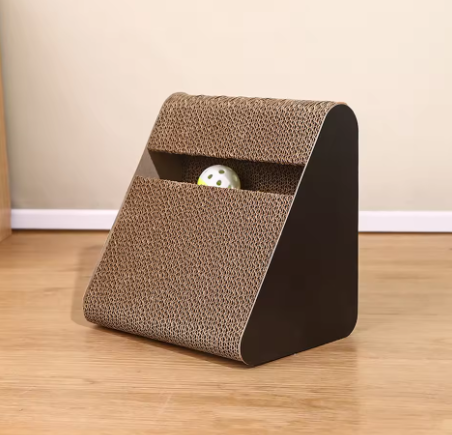 Arranhador Triangular Interativo para Gatos – 2 em 1 com Bolinhas e Raspador